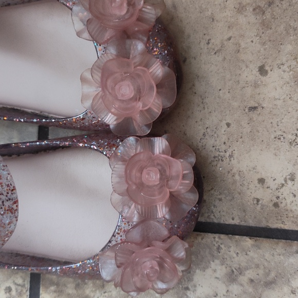 SOLD Mini Melissa - Picture 4 of 4